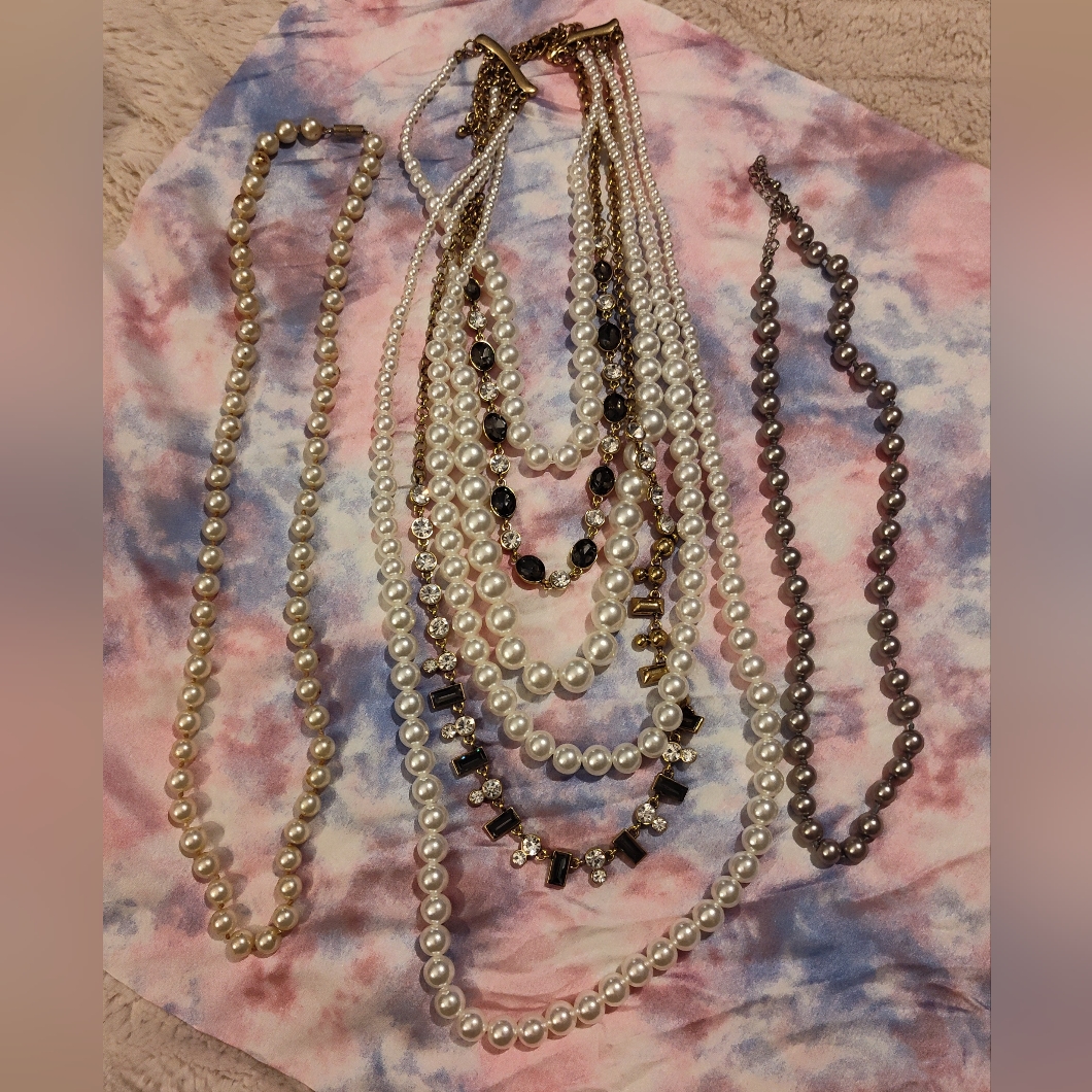 Elegant Multi-Strand Pearl Necklace Set 39$